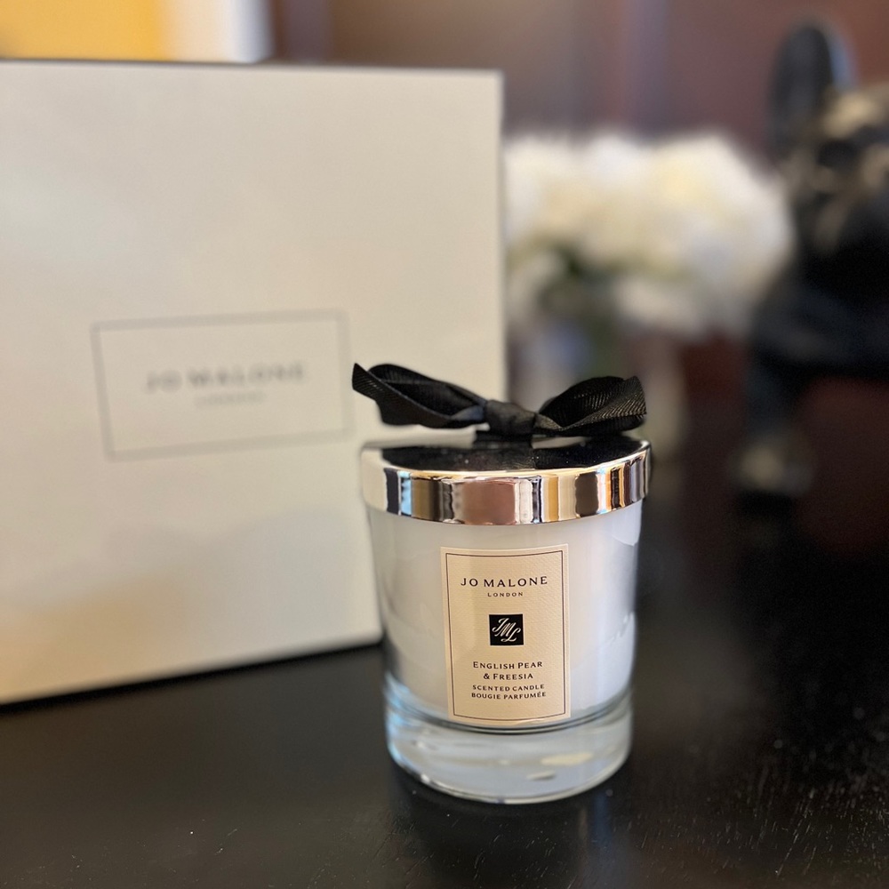 Jo Malone White Scented Candle with Silver Lid and Black Ribbon